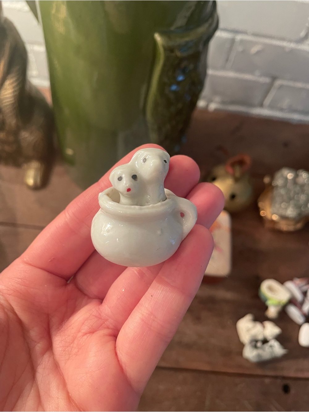 DOGS Mini Figurine Chamber POT Circa 1950 Japan White Ceramic 1" tall MINIATURE